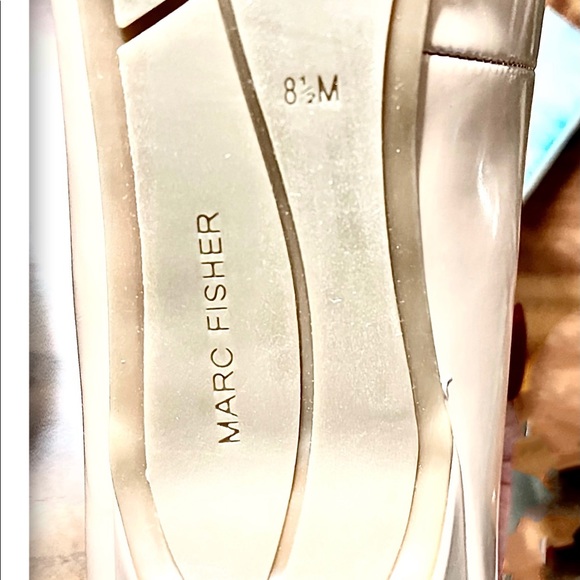 Marc Fisher Sydney Patent leather platform pump - Picture 8 of 8